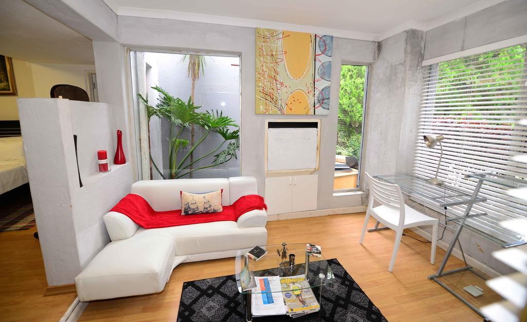 Corgi Guest House Johannesburg Exterior photo