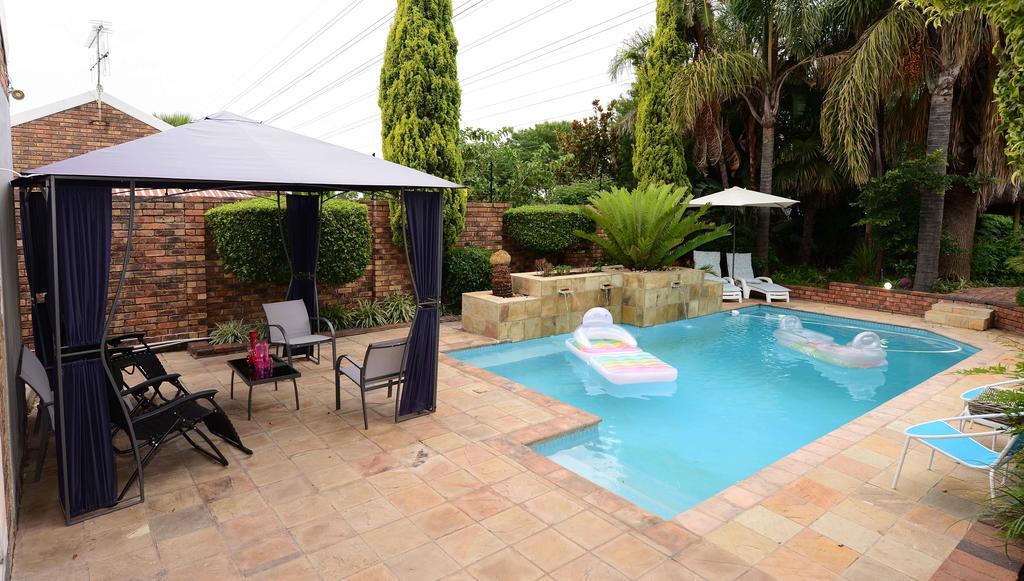 Corgi Guest House Johannesburg Exterior photo
