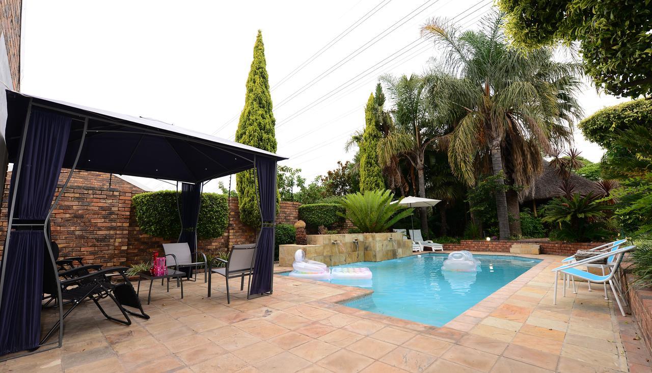 Corgi Guest House Johannesburg Exterior photo