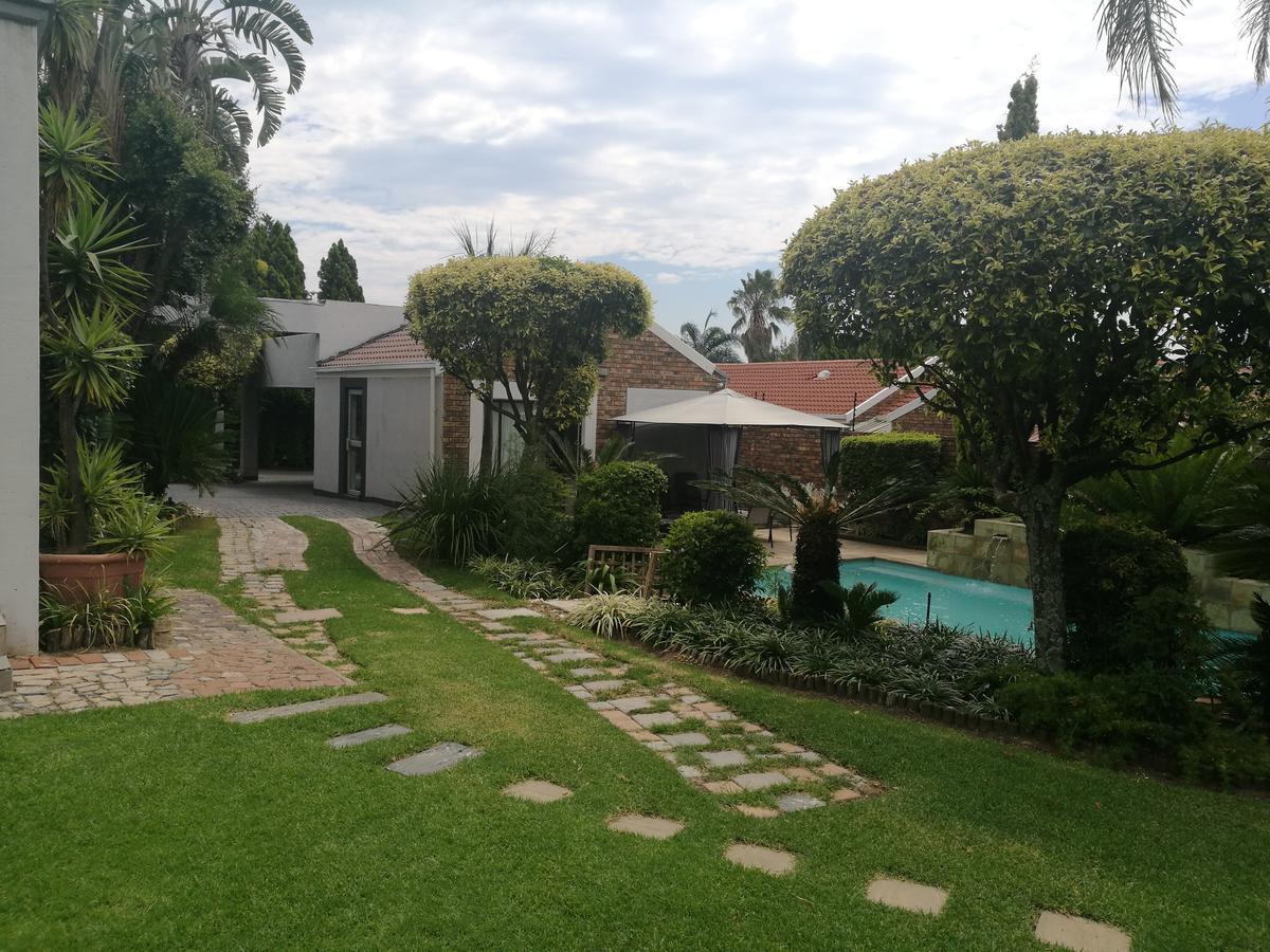 Corgi Guest House Johannesburg Exterior photo