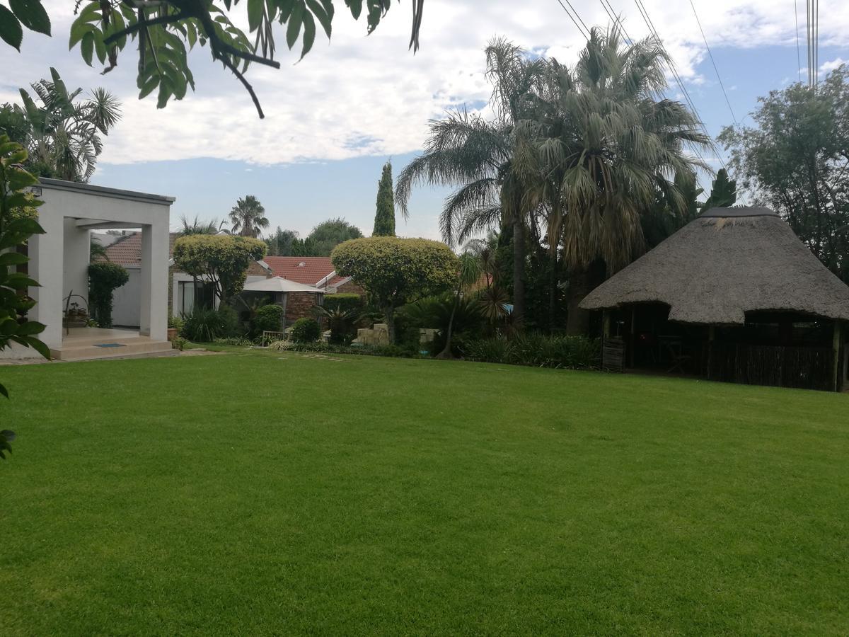 Corgi Guest House Johannesburg Exterior photo